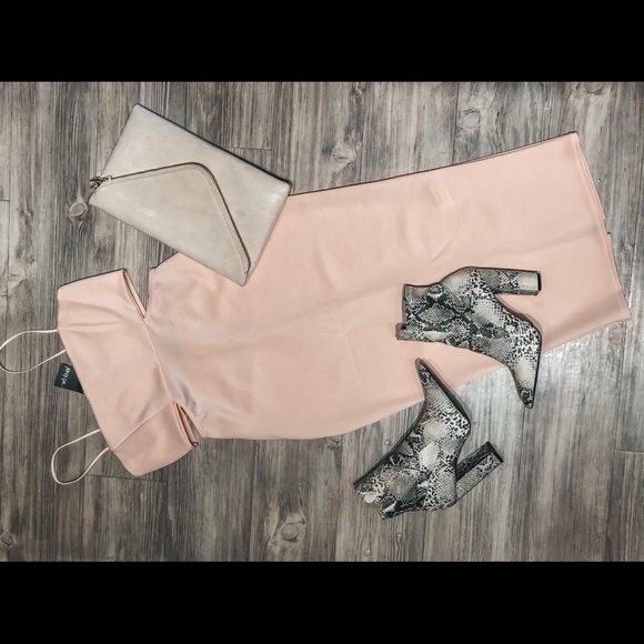 NASTYGAL | NWT Back in the Game Cut-Out Midi Dress - Picture 4 of 5